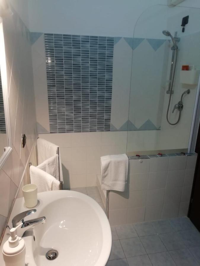 Fontanarossa Airport Home カターニア エクステリア 写真