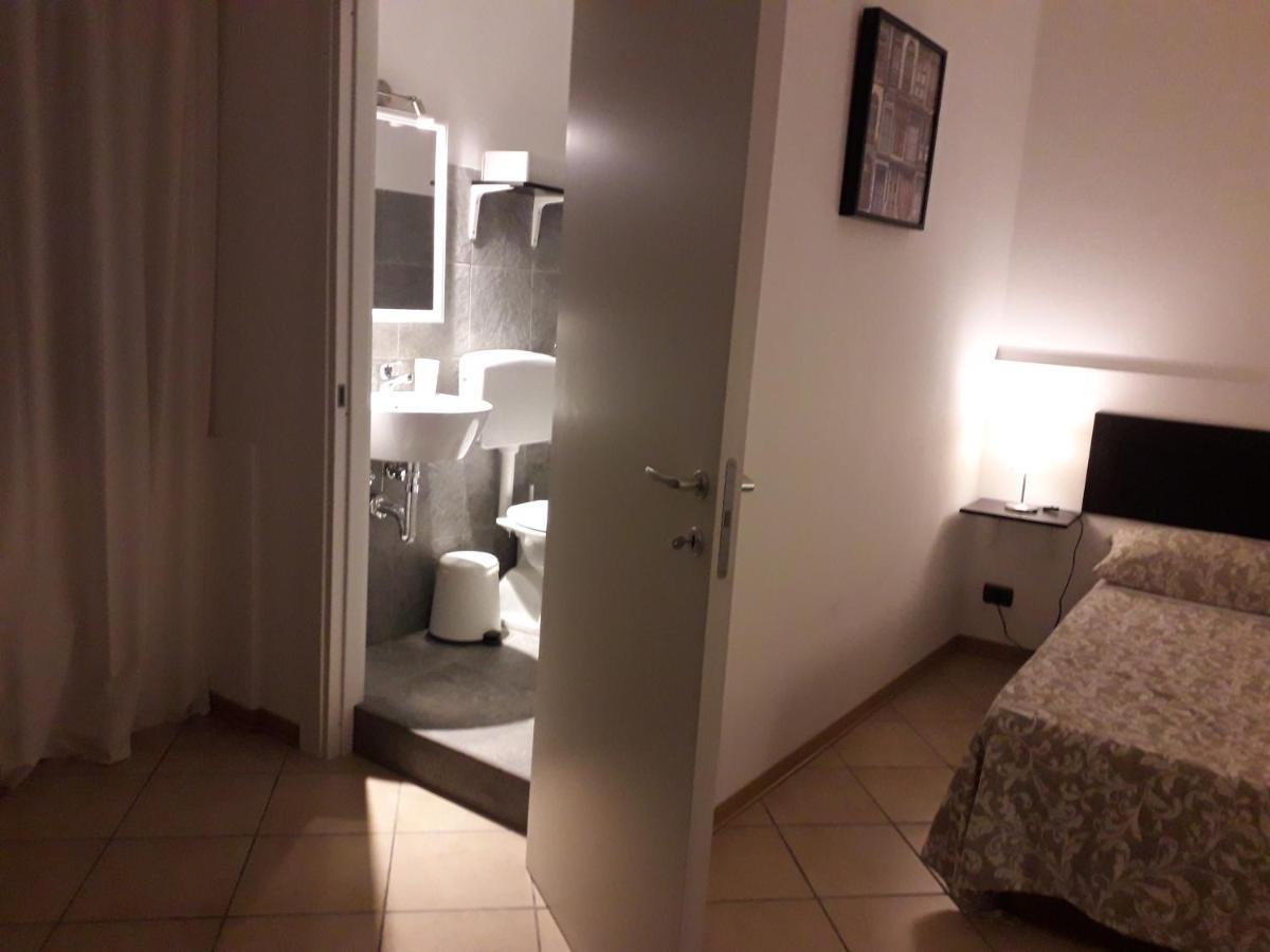 Fontanarossa Airport Home カターニア エクステリア 写真